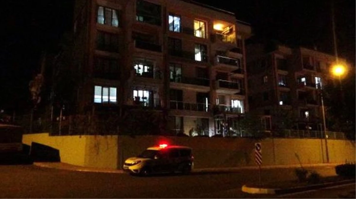 24 yaşındaki üniversite öğrencisi, 4\'üncü kattaki evinin penceresinden atladı