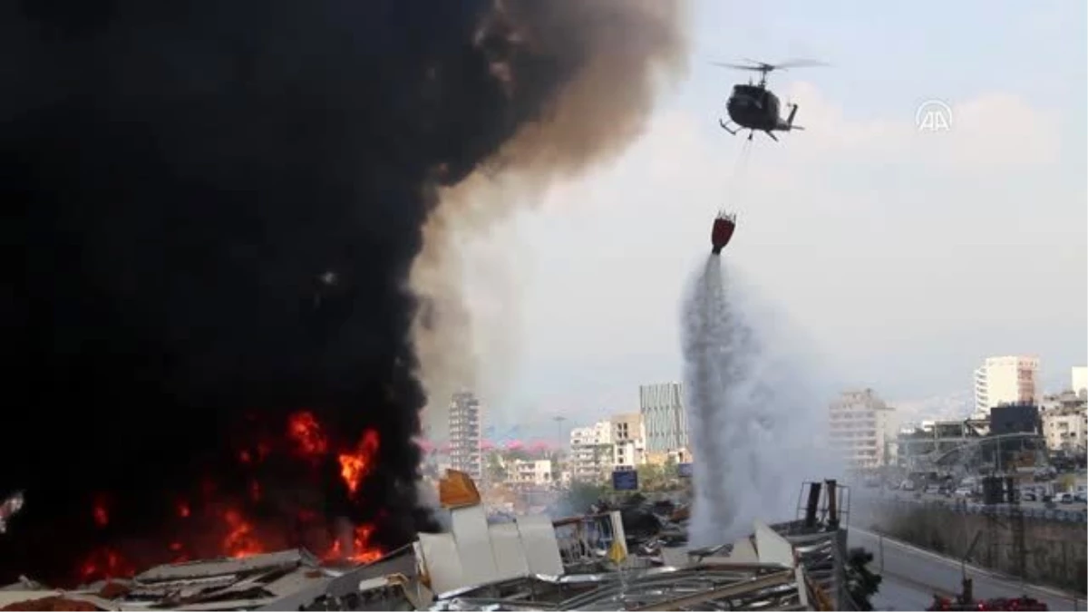 Son dakika haberleri... Beyrut Limanı\'ndaki hangarda büyük yangın - Söndürme çalışmaları