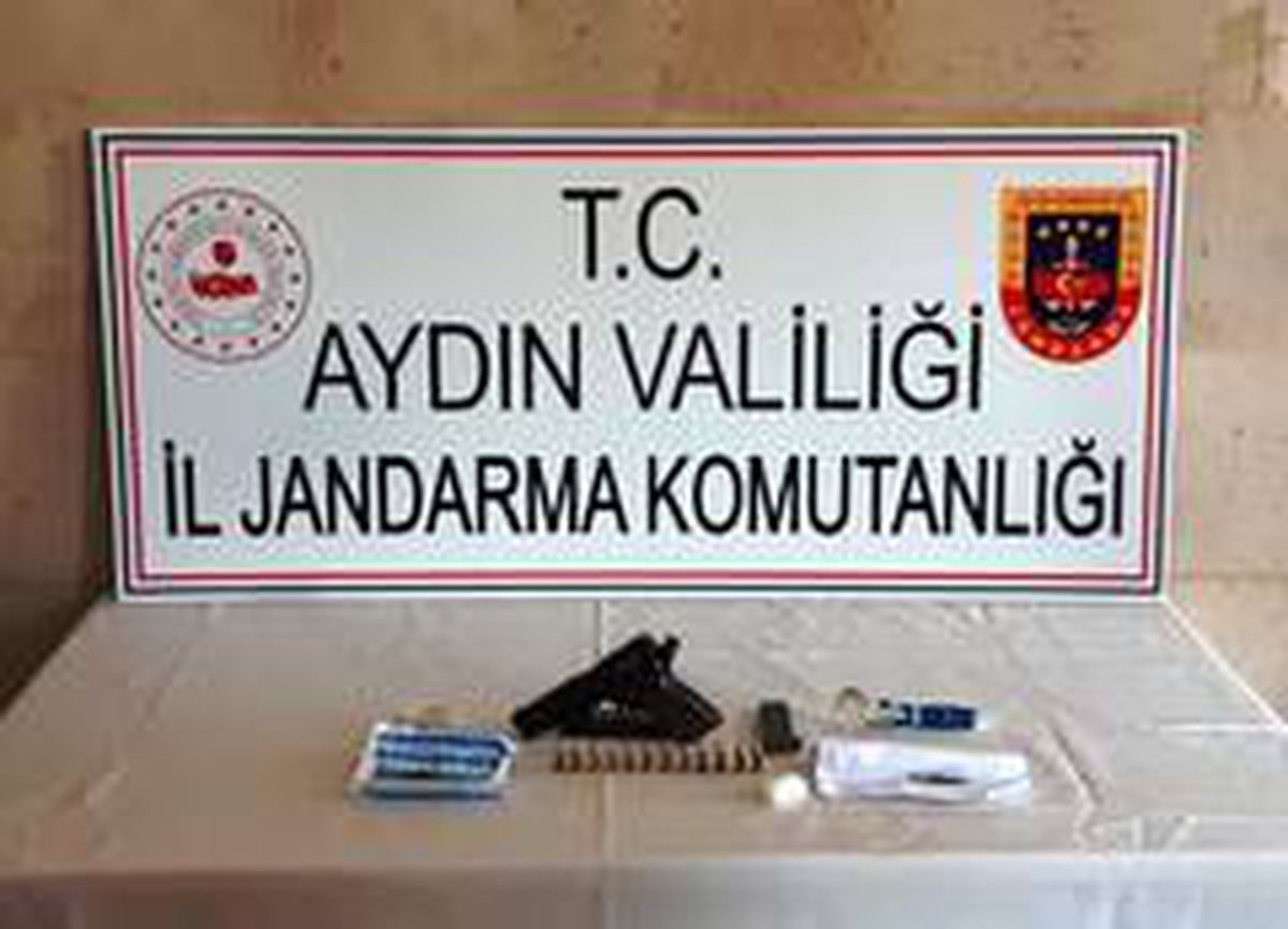 Son dakika haber! Germencik\'te ruhsatsız tabanca ve uyuşturucu ele geçirildi