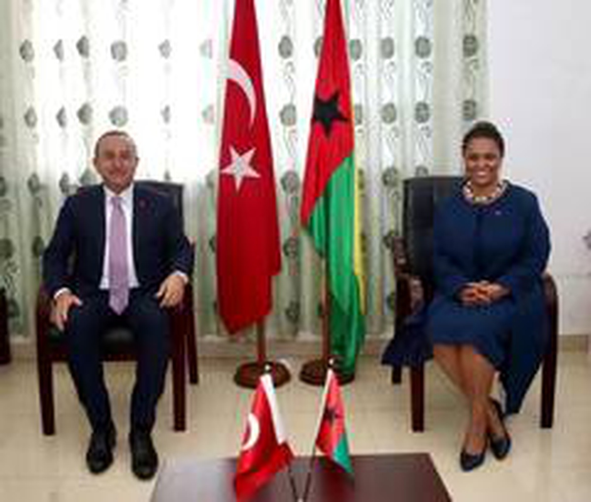 Gine Bissau\'da FETÖ iltisaklı okul Türkiye Maarif Vakfına devredilecek