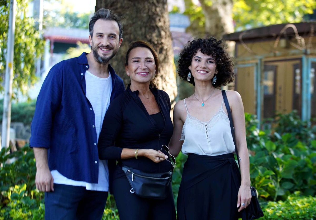 Demet Akbağ \'Menajerimi Ara\'ya konuk oluyor