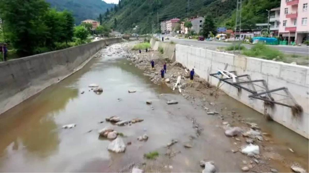 Giresun\'da selde kaybolan 4 kişiyi arama çalışmaları devam ediyor