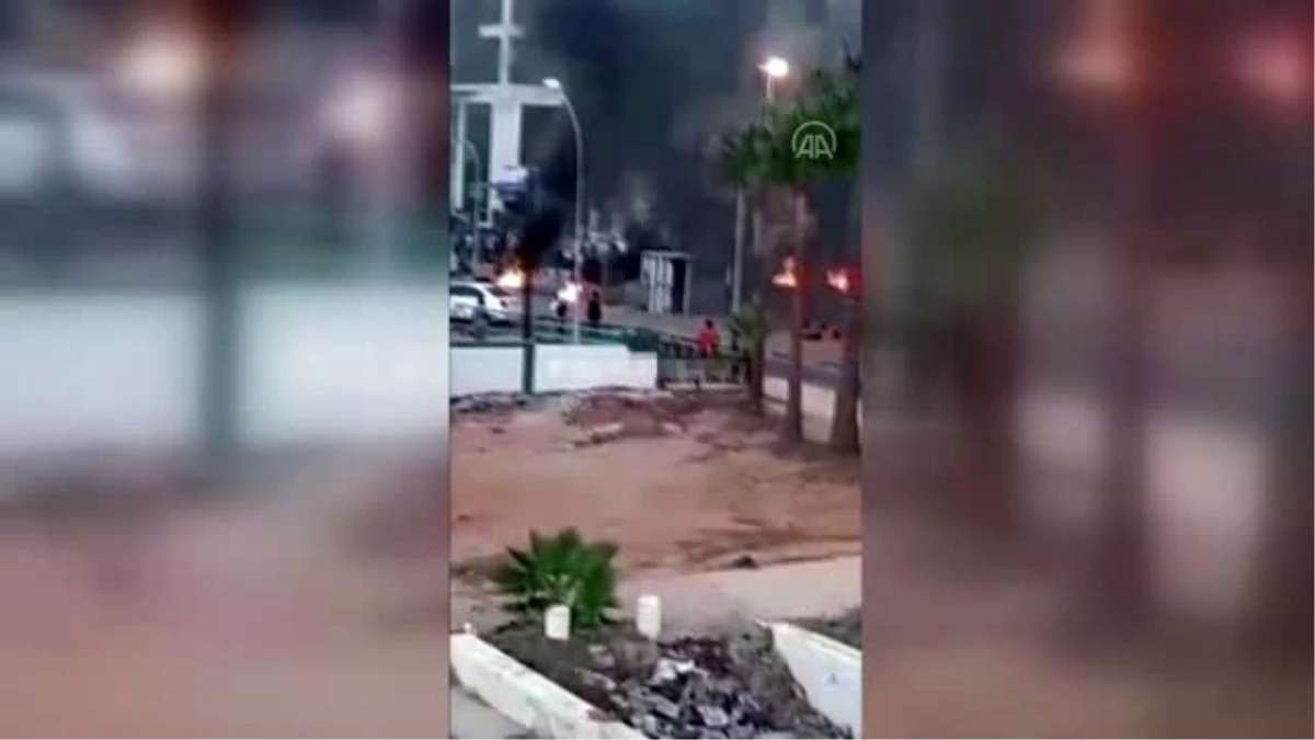 Libya\'da halk sokaklara döküldü