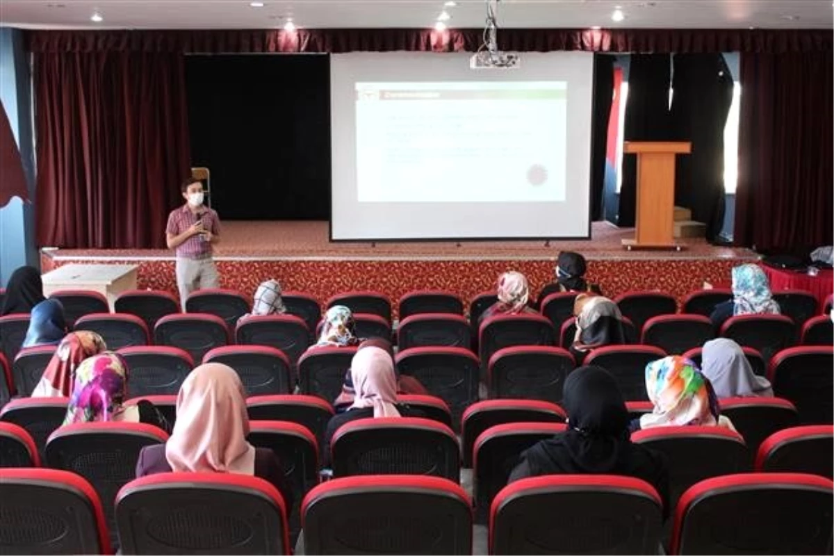 "Kur\'an Kursları Uygulama Esasları" semineri yapıldı