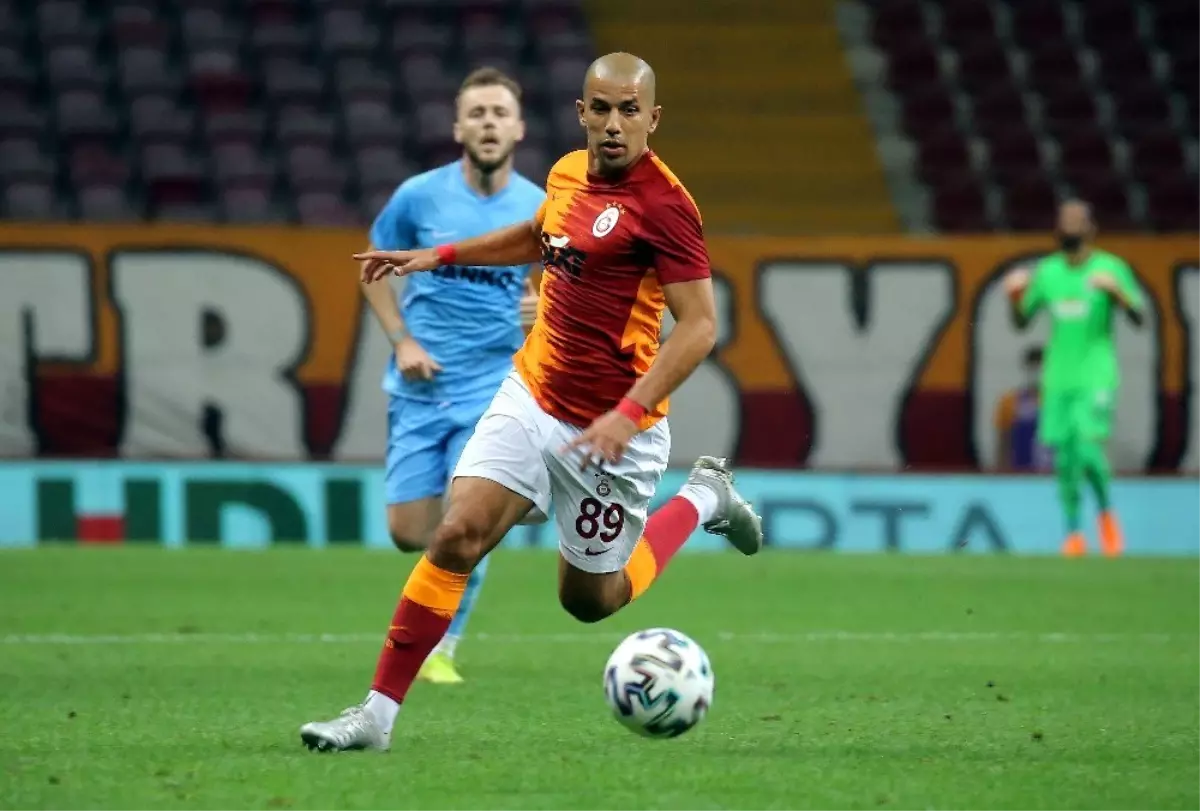 Sofiane Feghouli sezona asistle başladı