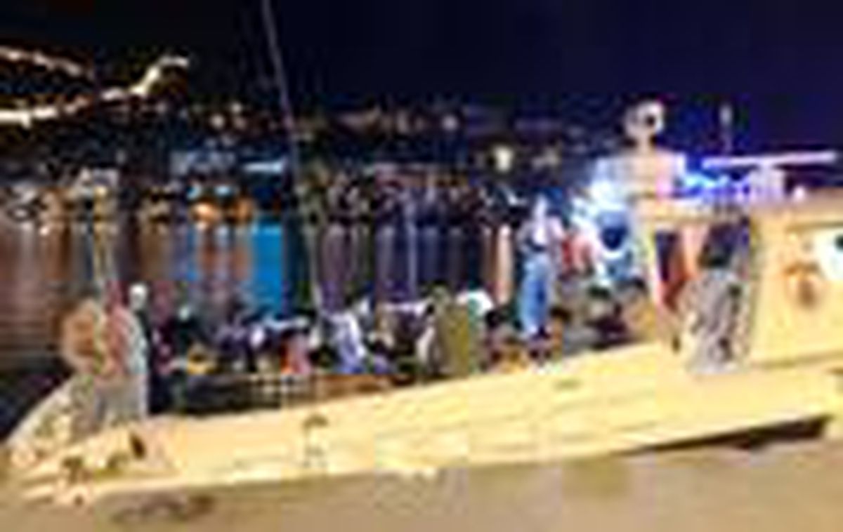 Alanya\'da teknede 120 kaçak göçmen yakalandı