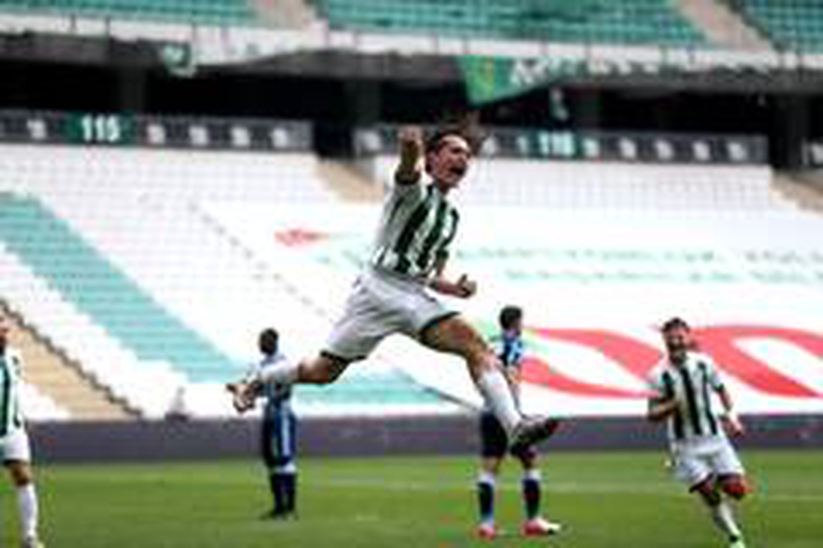 TFF 1. Lig: Bursaspor: 1 Adana Demirspor: 0 (İlk yarı sonucu)