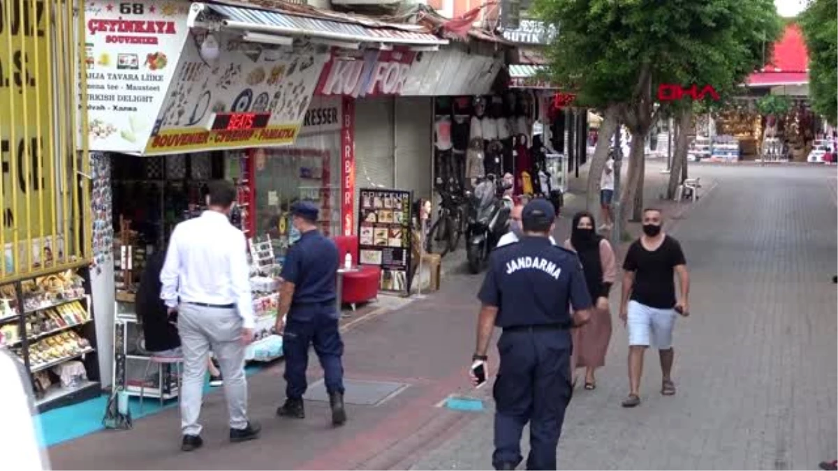 ANTALYA \'Ameliyatlıyım, nefes alamıyorum\' diyerek maske takmayan vatandaş cezadan kurtulamadı