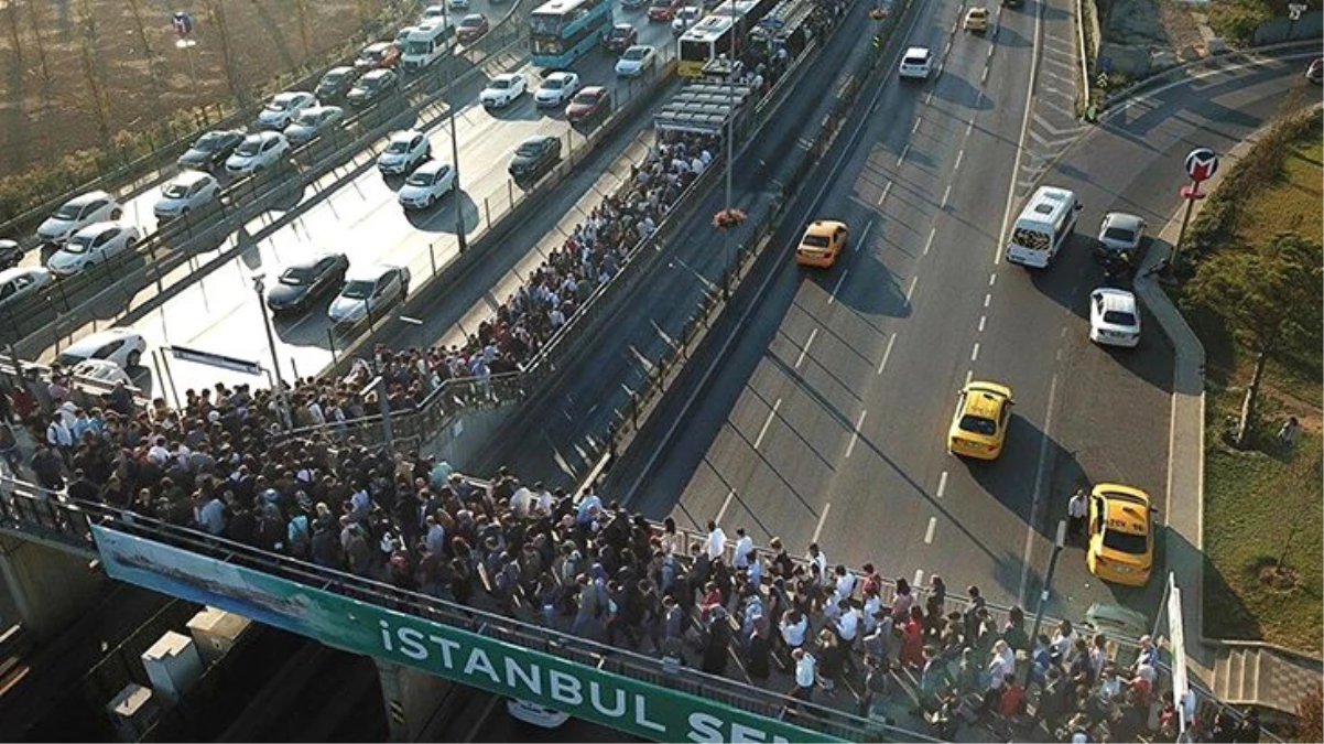 Artan vakalar sonrası İstanbul\'da mesai saatleri değişiyor! Gündemde 4 seçenek var