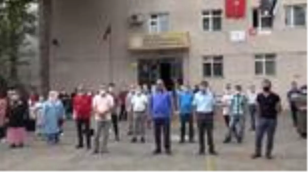 Pandemi sürecinde çocuklarının okullarının başka bir okula taşınacağı iddiası velileri isyan ettirdi