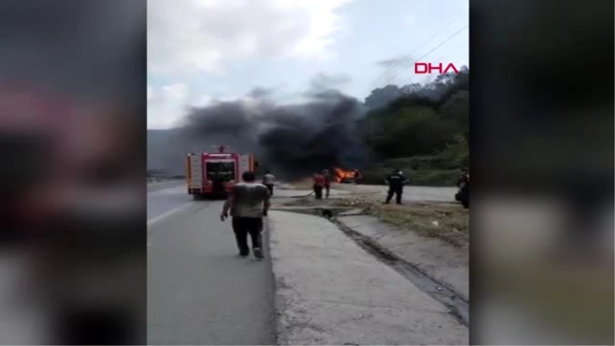 SAKARYA Otomobil alev alev yandı