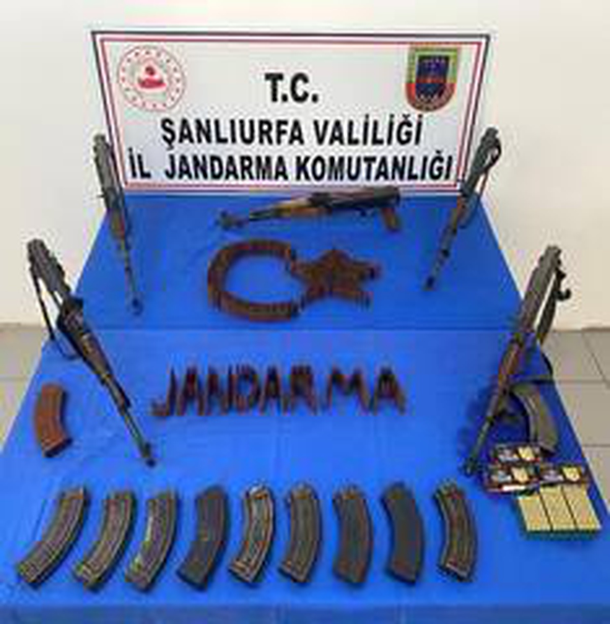 Şanlıurfa\'da 5 kalaşnikof tüfek ele geçirildi