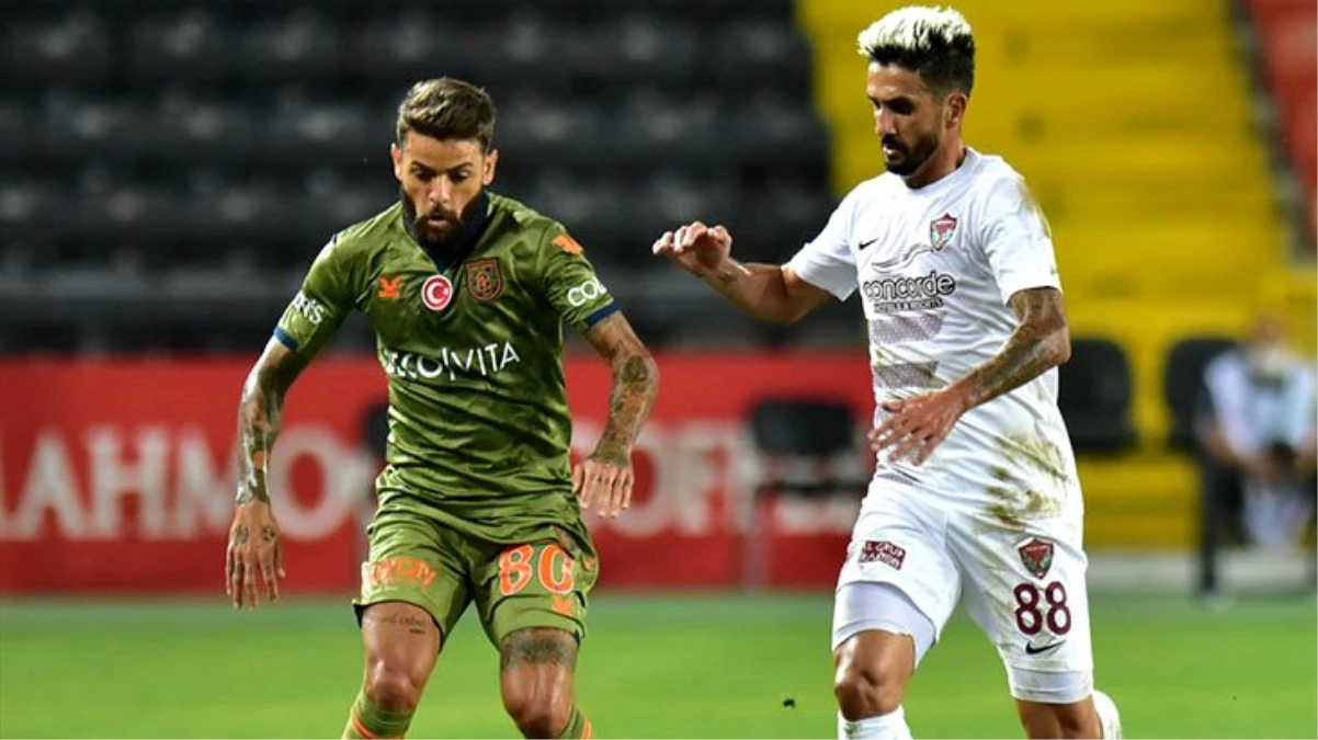Son Dakika: Medipol Başakşehir, deplasmanda Hatayspor\'a 2-0 mağlup oldu
