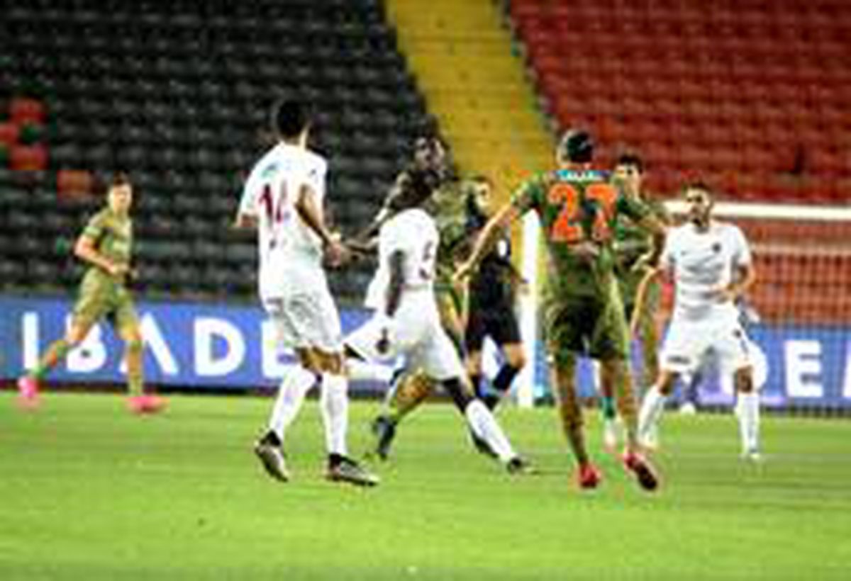 Süper Lig: Hatayspor: 0 Başakşehir: 0 (Maç devam ediyor)