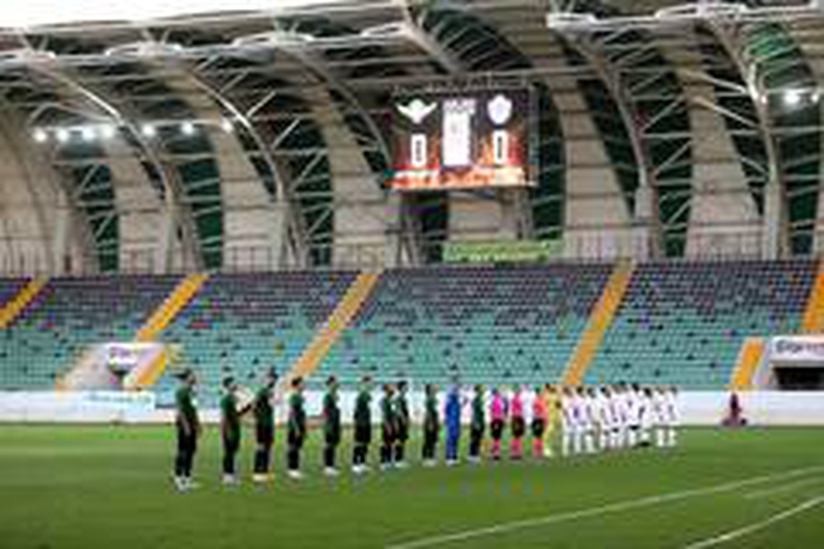 TFF 1. Lig: Akhisarpor: 0 Tuzlaspor: 0 (İlk yarı)