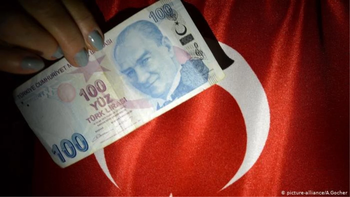 Türk Lirasına kredi notu baskısı
