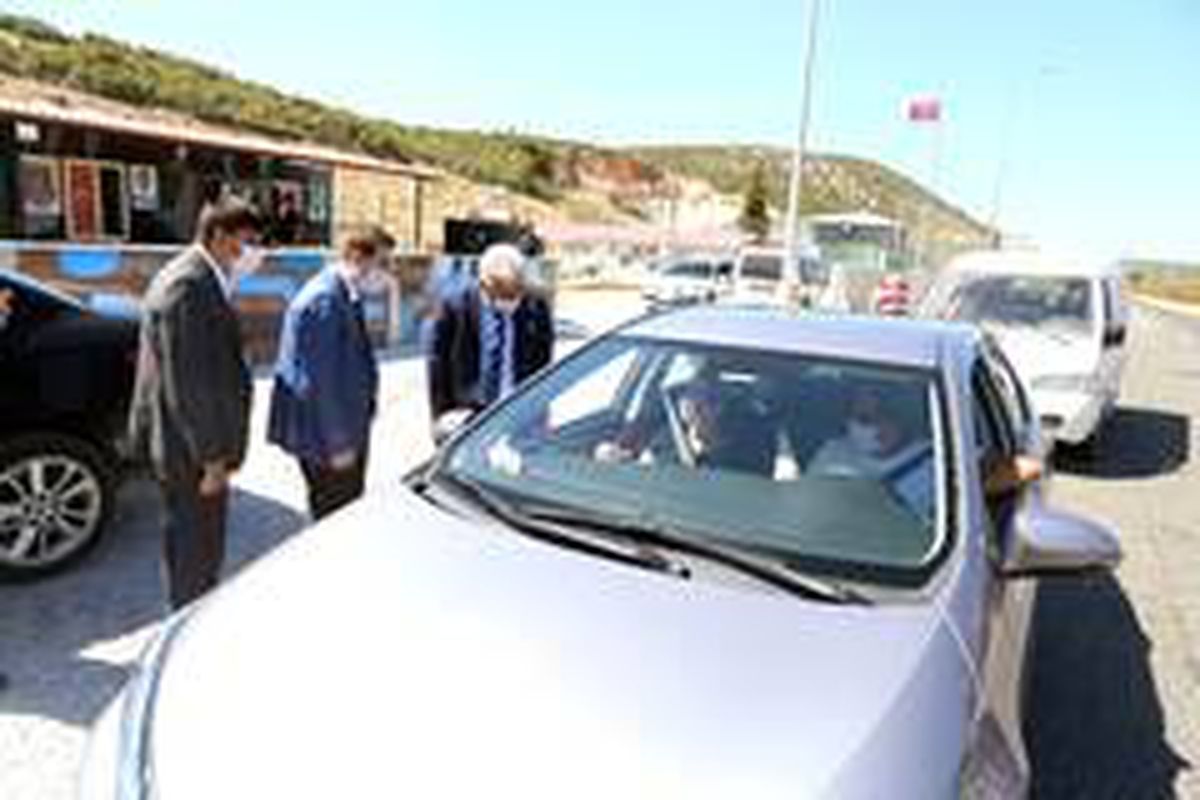 Yatağan Kaymakamı yol kontrolüne katıldı
