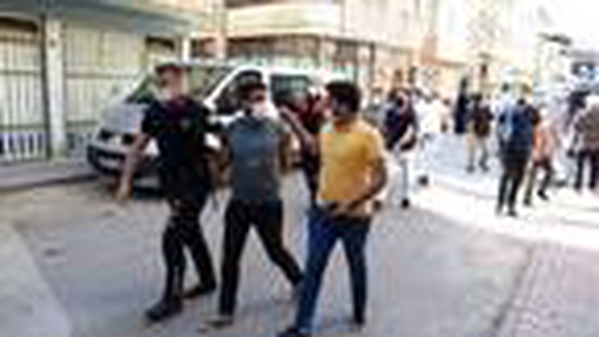 Altınlarını çaldığı kuyumcudan şikayetçi olmamasını isteyen zanlı tutuklandı