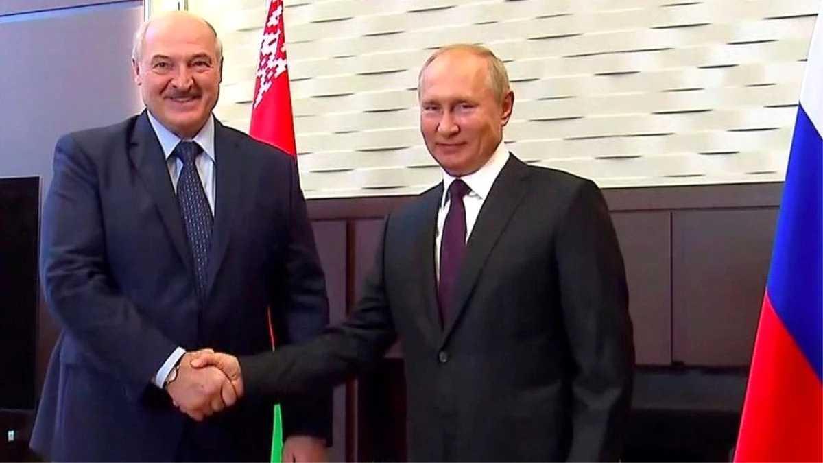Belarus\'ta gösteriler sürerken Lukaşenko Putin\'den 1.5 milyar dolarlık kredi aldı