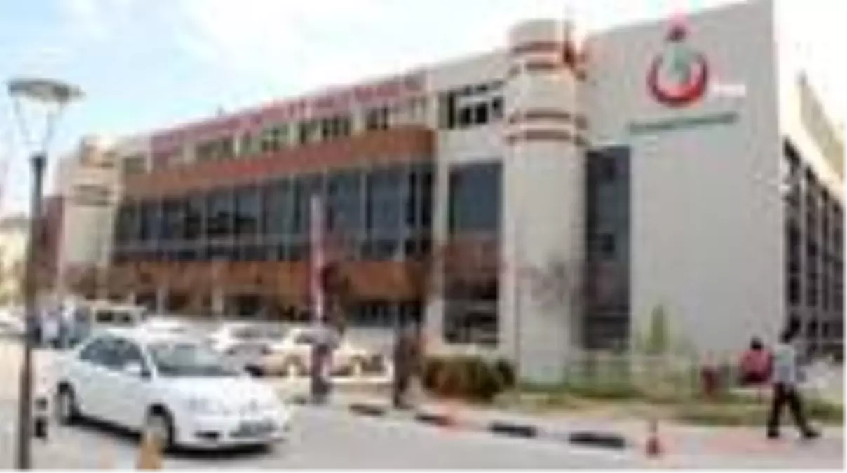 Eşiyle birlikte korona virüsü yendi, vatandaşları uyardı