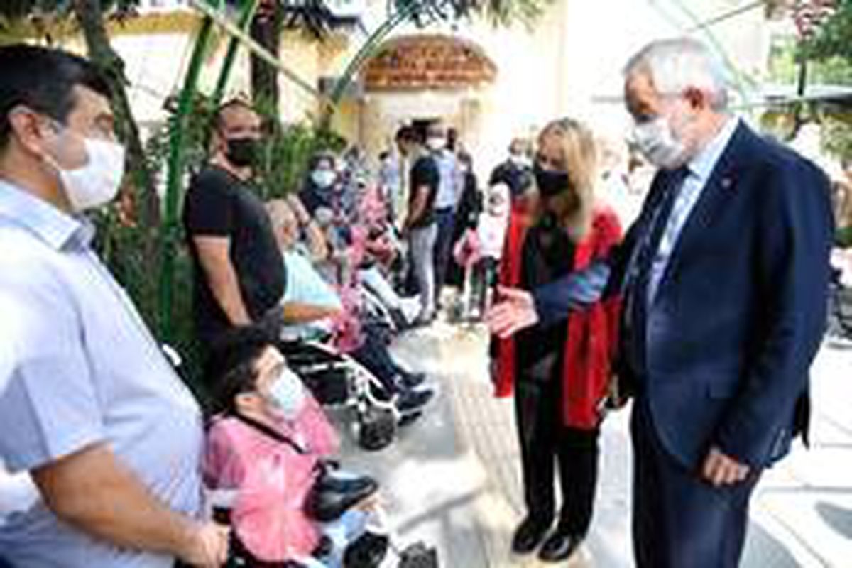 Isparta Belediyesi, bugüne kadar 100 vatandaşa akülü araç hediye etti
