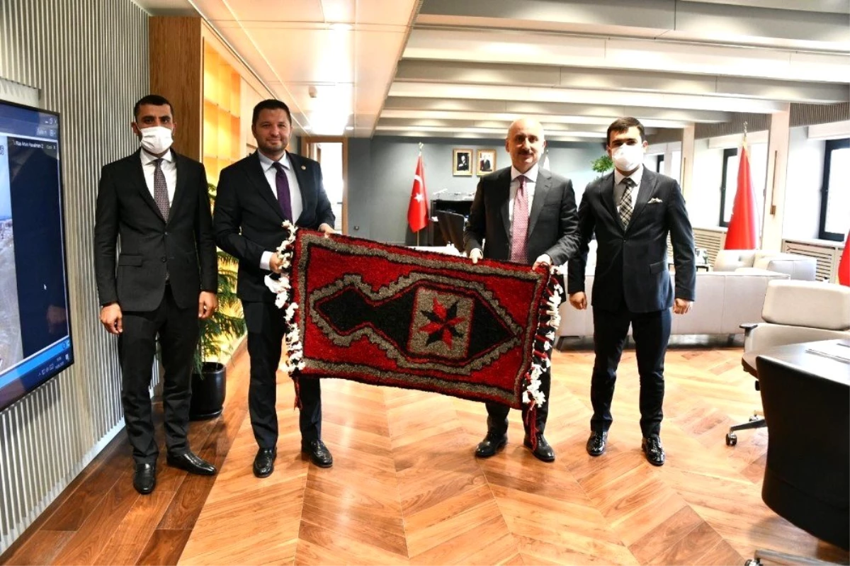 Milletvekili Toprak, Ulaştırma Bakanı Karaismailoğlu ile bir araya geldi