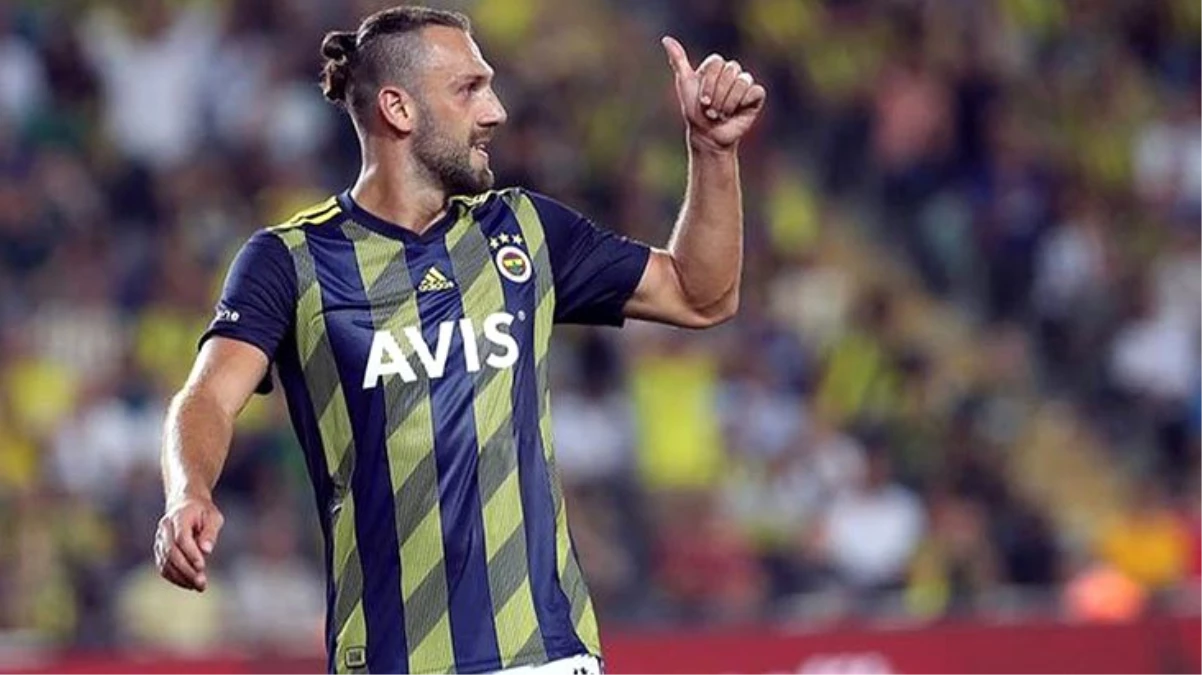Son Dakika: Fenerbahçe, Vedat Muriqi\'yi 17,5 milyon euroya Lazio\'ya gönderdi