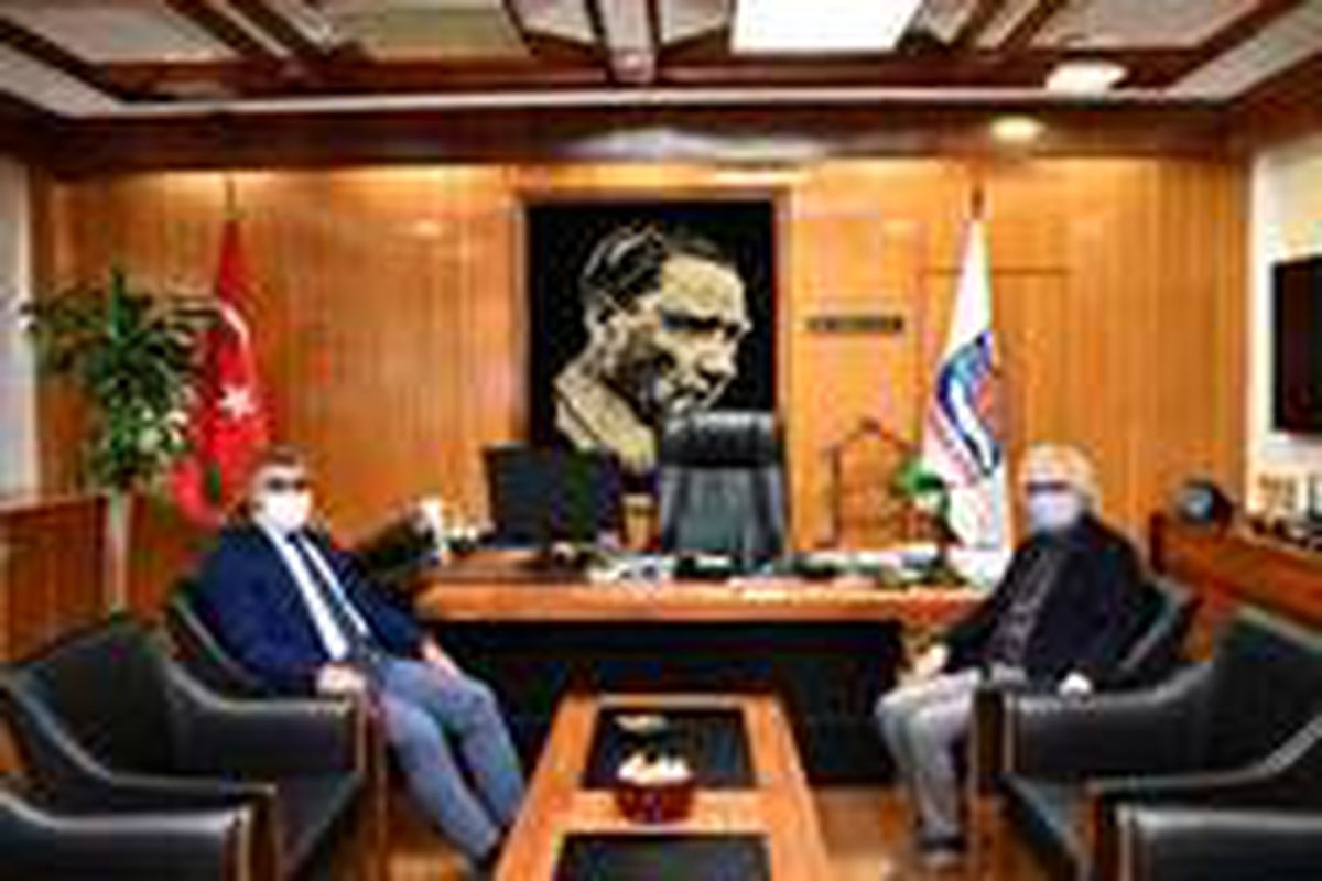 Vali Gürel, KARDEMİR AŞ. Genel Müdürü Utkanlar\'a başarılar diledi