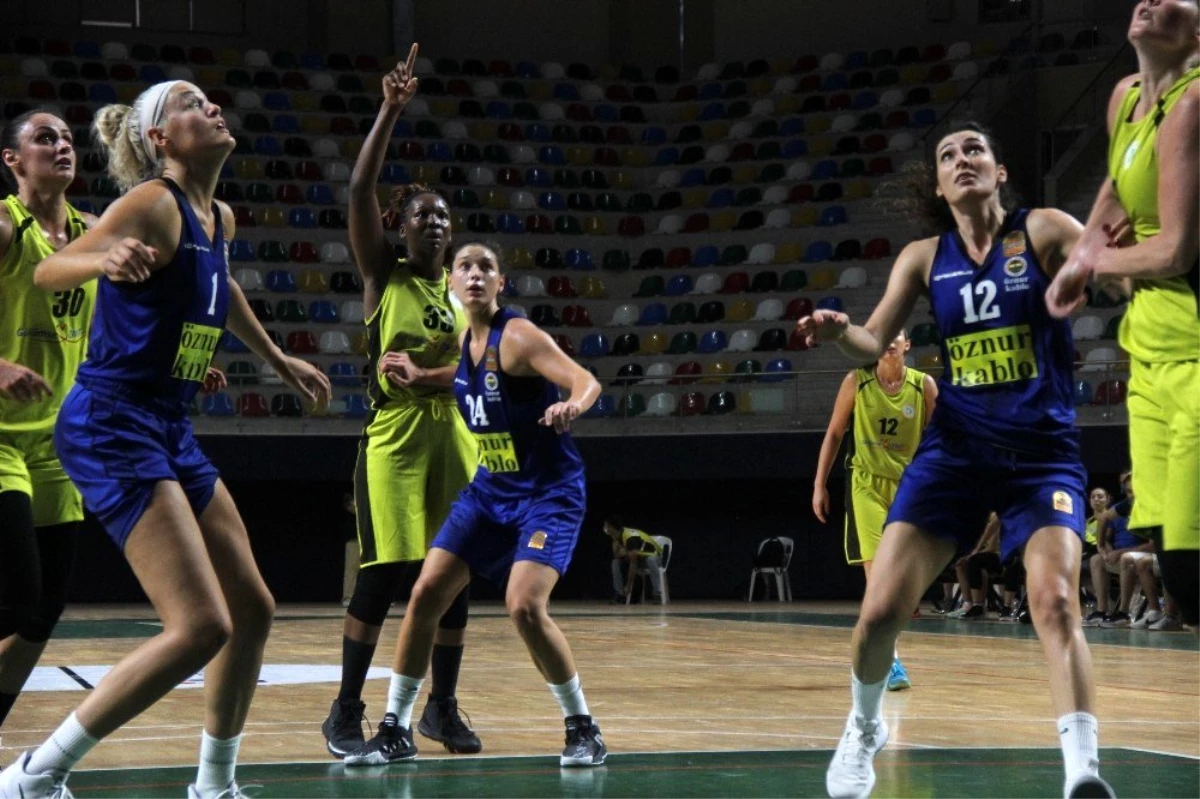 1. Leyla Atakan Cup: İzmit Belediyespor: 52 - Fenerbahçe Öznur Kablo: 49