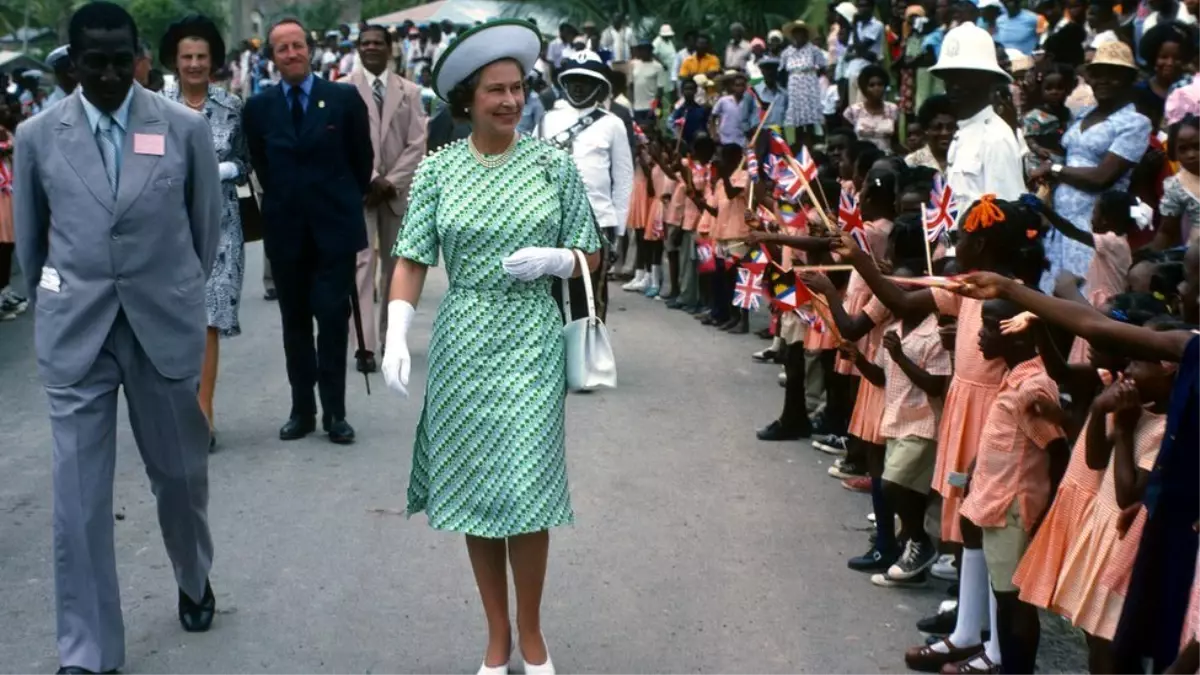 Barbados, İngiltere Kraliçesi 2. Elizabeth\'den \'Devlet Başkanı\' unvanını almak ve cumhuriyet ilan...