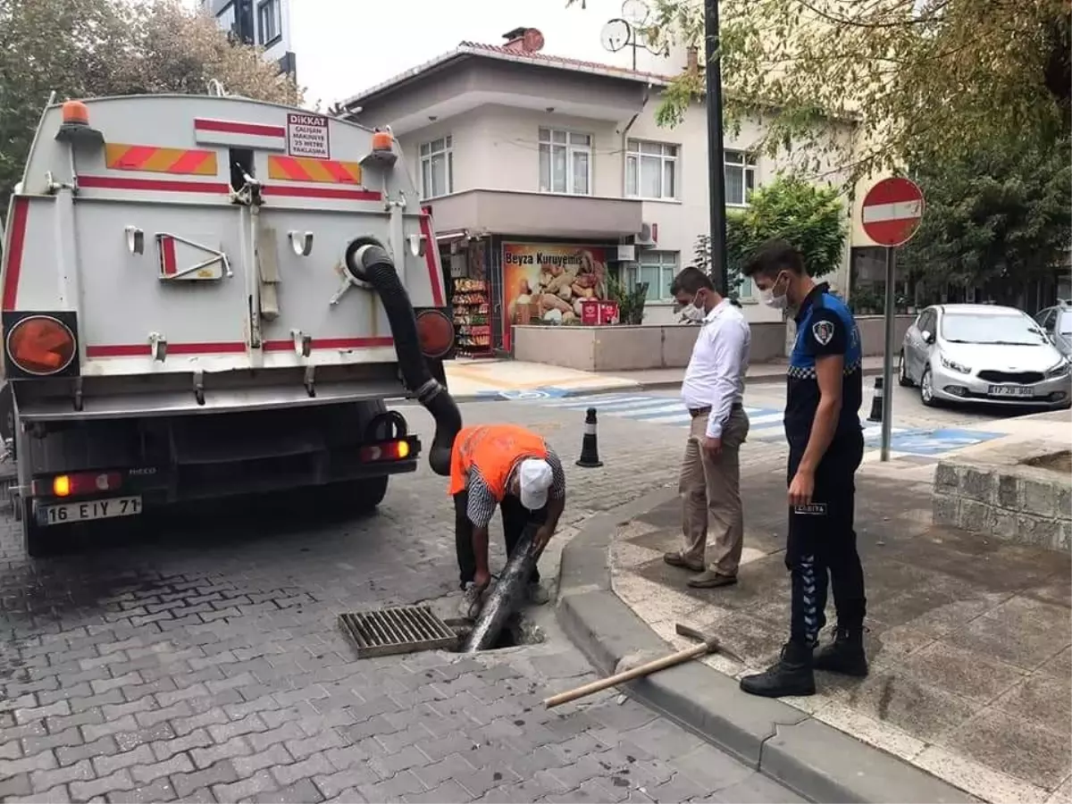 Çan Belediyesi rögar ve kanalizasyon hatlarını temizliyor