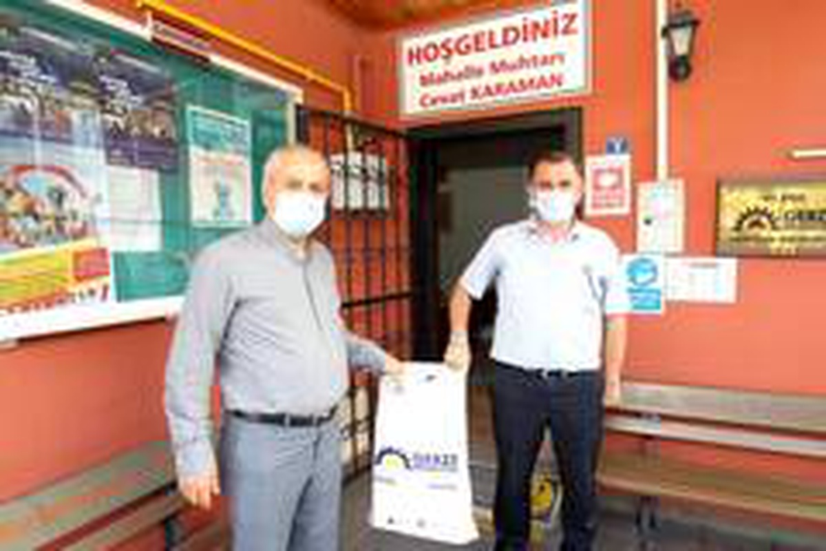 Gebze\'de muhtarlara hijyen seti desteği