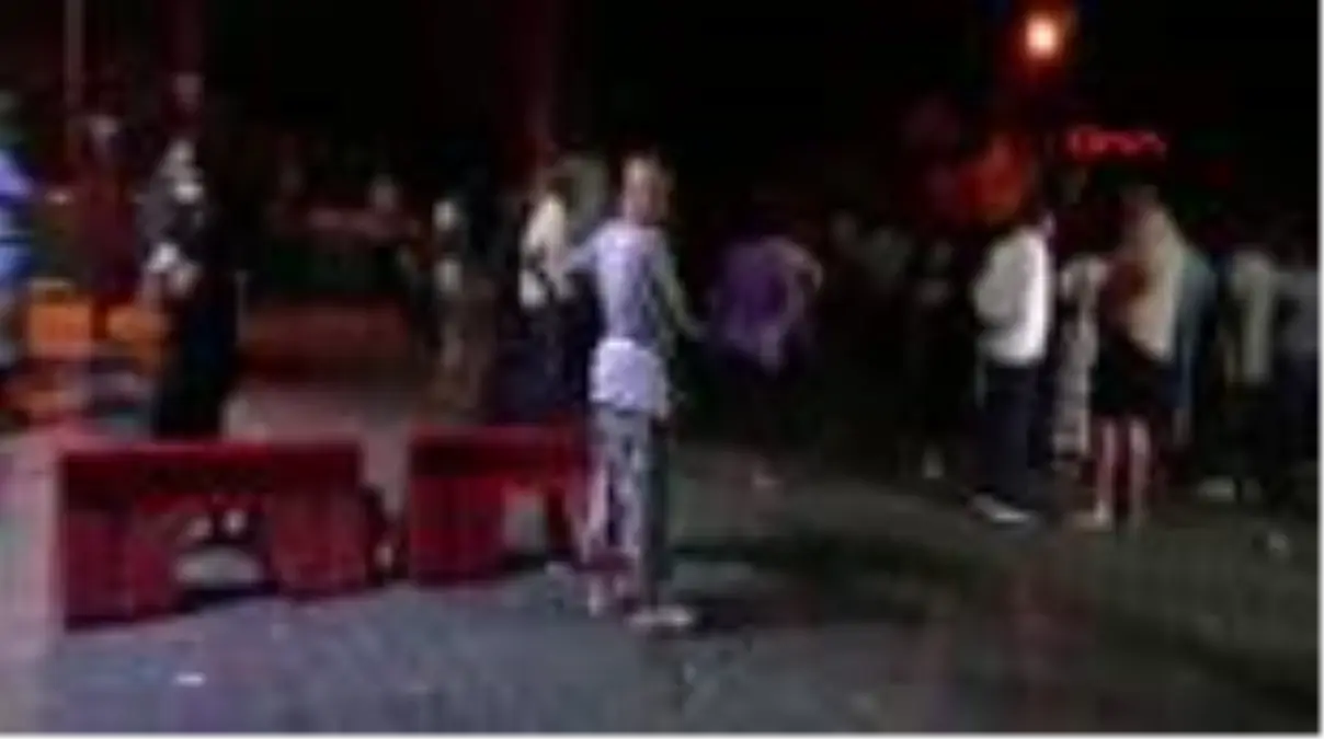 Son dakika haberi! İzmir\'de iki grup arasında silahlı kavga: 1 ölü, 2\'si ağır 3 yaralı