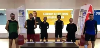 Karacabey Belediyespor voleybolda iddialı