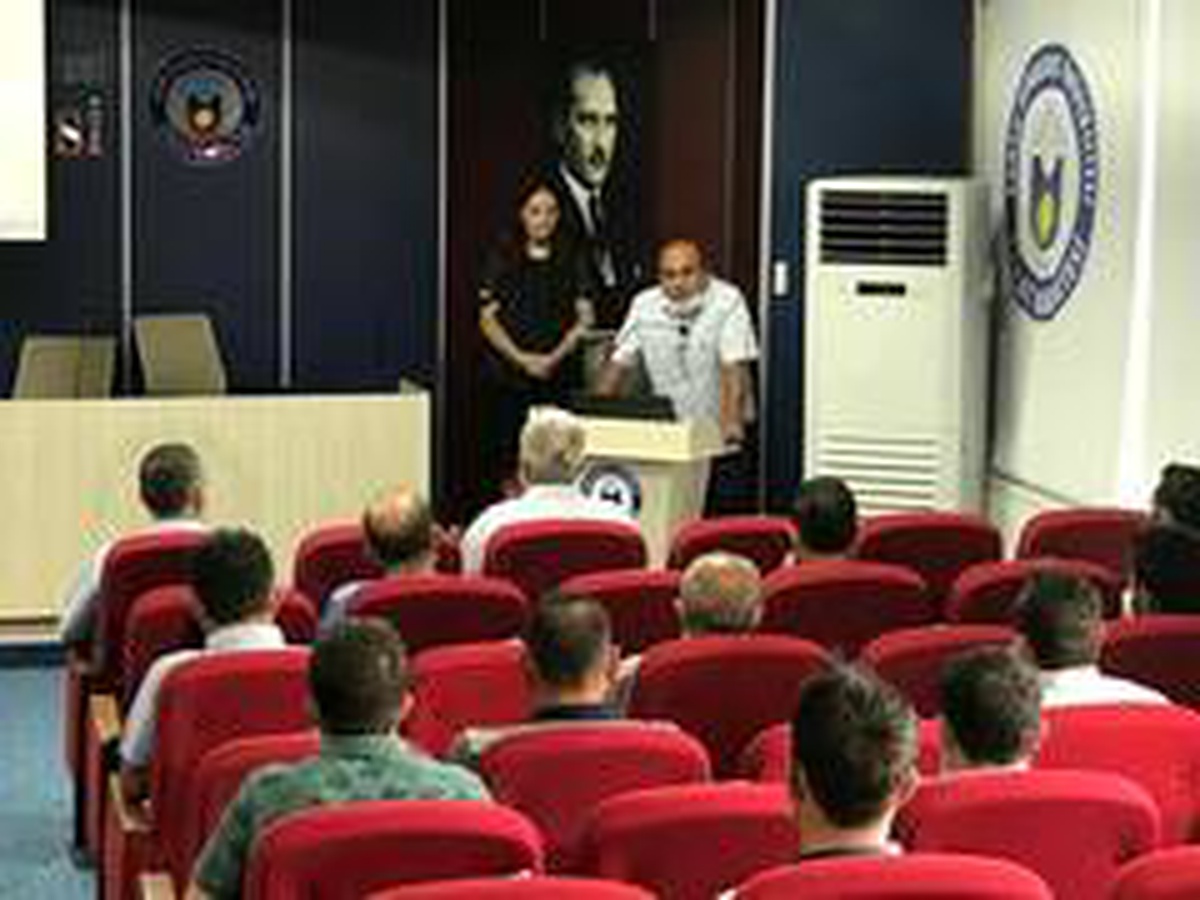 ADÜ Ziraat Fakültesi\'nde \'Paket Arıcılık Sistemi\' eğitimi verildi