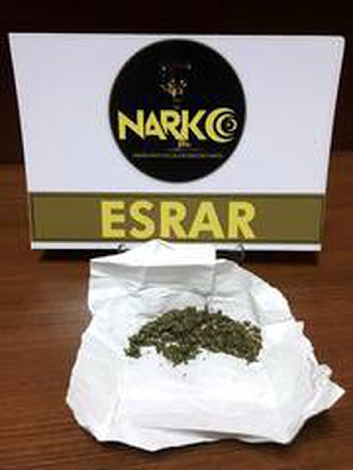 Esrarla yakalandı serbest kaldı