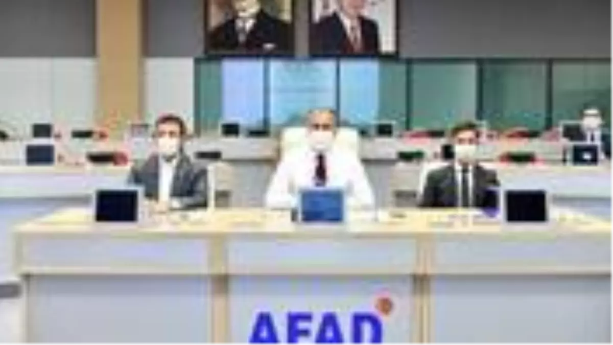 İstanbul İl Pandemi Kurulu toplandı! Toplu ulaşım ile kademeli mesai konuları ele alındı