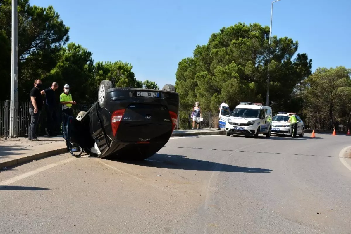 Sinop\'ta takla atan otomobil ters döndü: 1 yaralı