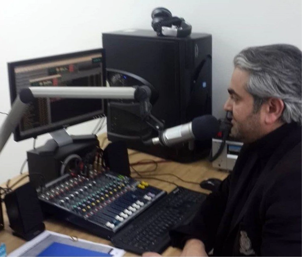 Son dakika haber... Elazığ\'daki radyolar Halil Sezai şarkıları yayınlamama kararı aldı