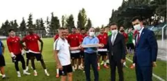 Gençlik ve Spor İl Müdürü Balıkesirspor'u ziyaret etti