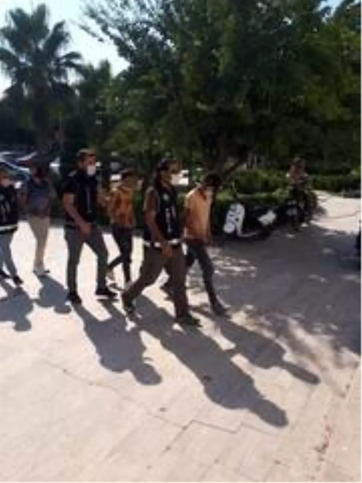 Son dakika haberleri: Uyuşturucu operasyonunda gözaltına alınan 3 şahıs tutuklandı