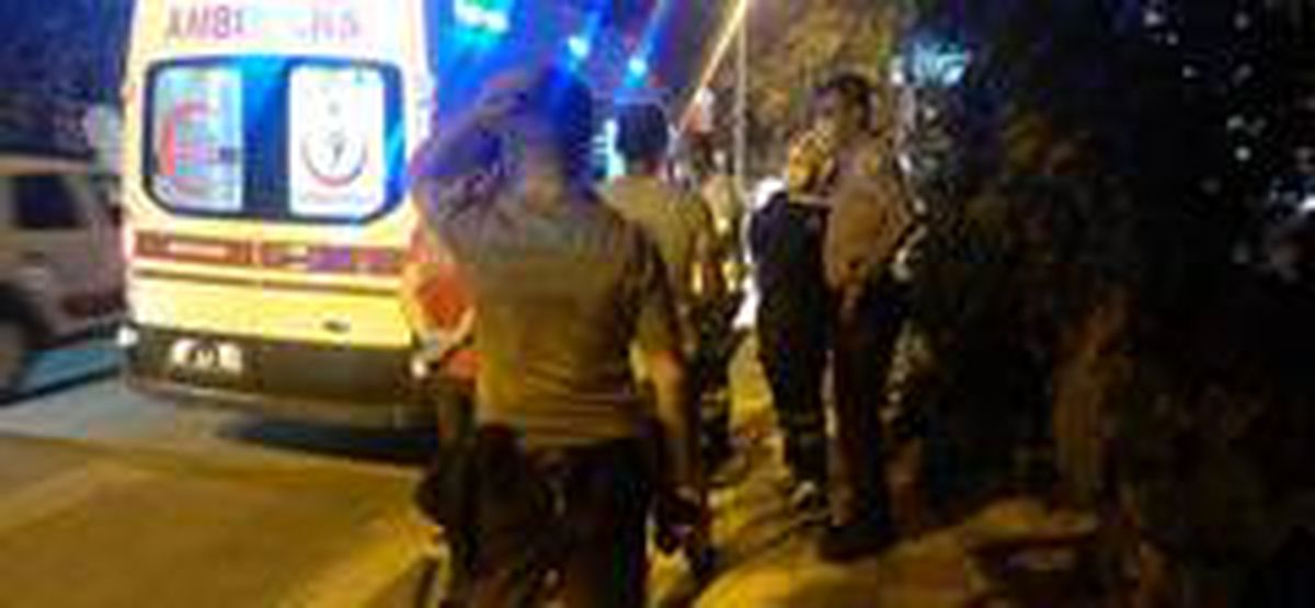 Yol kenarında yatan şahıs ekipleri harekete geçirdi