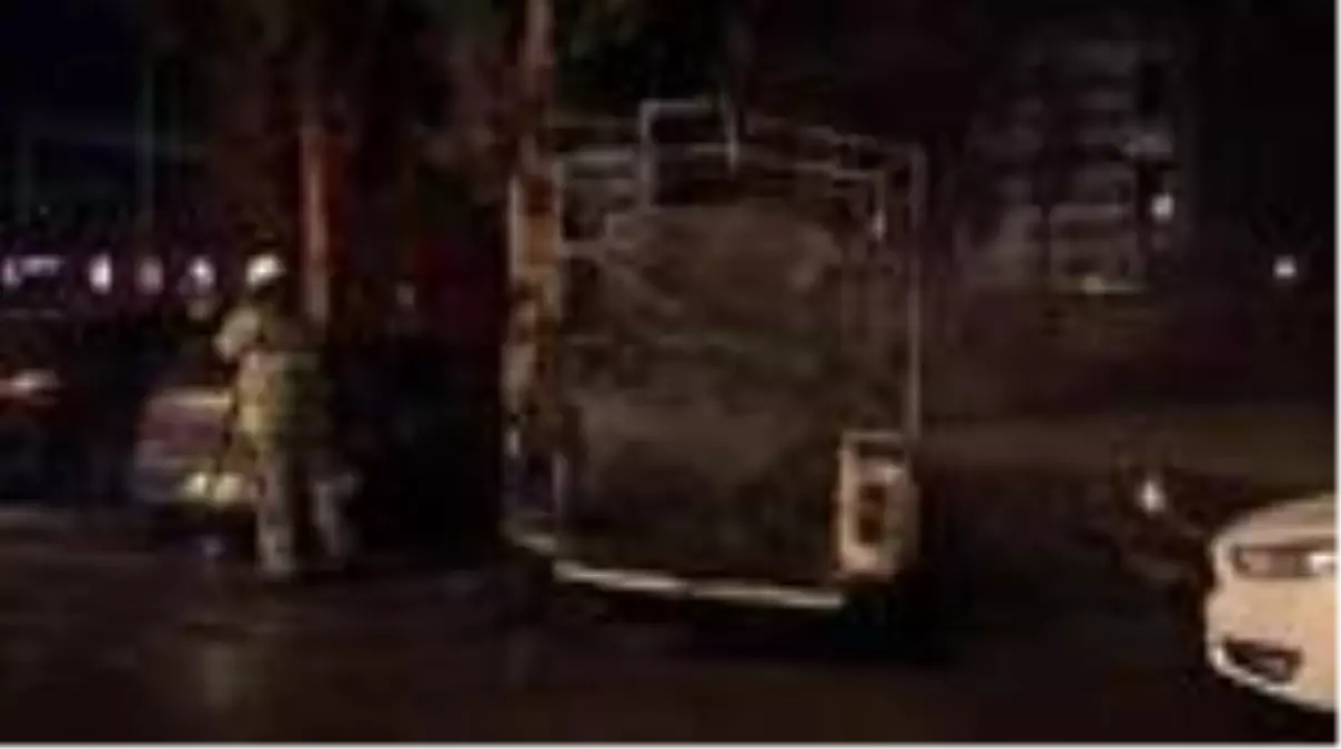 Son dakika haberleri! 3 aracı kundakladığı iddia edilen zihinsel engelli kişi gözaltına alındı