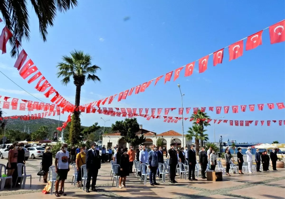 Aliağa ve Çeşme\'de Gaziler Günü kutlaması