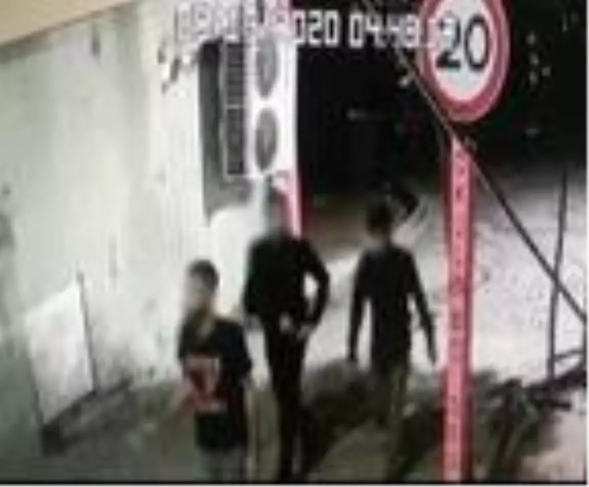 Son dakika... Hırsızlık yapıp ardından marketten alışveriş yapan şüpheli kamerada