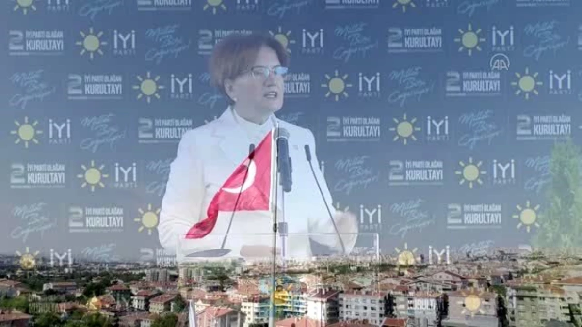 Akşener: "Üç beş aya dağılıp giderler\' diyenler oldu. Dağılmadınız, dağıtamadılar"