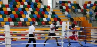 Boks Milli Takım sporcuları 2021'e hazırlanıyor