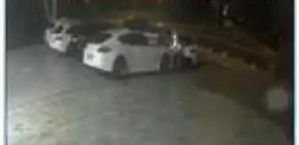 KADIKÖY'DE LÜKS OTOMOBİLİN FARLARINI 15 SANİYEDE BÖYLE ÇALDILAR