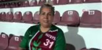 Süper Ligin tek kadın amigosu, yeniden tribünlere kavuşmak istiyor