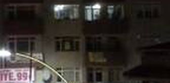 Son dakika haberi... 4'üncü kattan itfaiyenin açtığı hava yastığına atladı